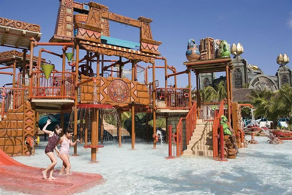 ***** Semesteranläggning (resort) The Reef At Atlantis Hotell Nassau Bahamas